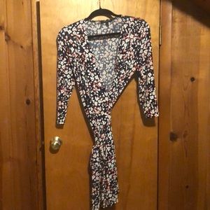 Gorgeous Banana Republic wrap dress. Sz Med Petite